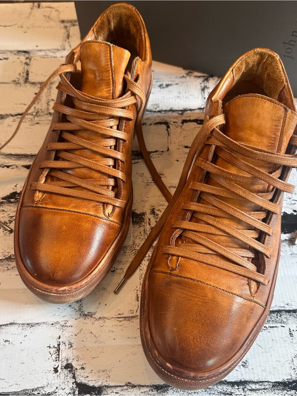 John Varvatos Reed Low Top Brownstone Leather Sneakers Men’s Size 10.5